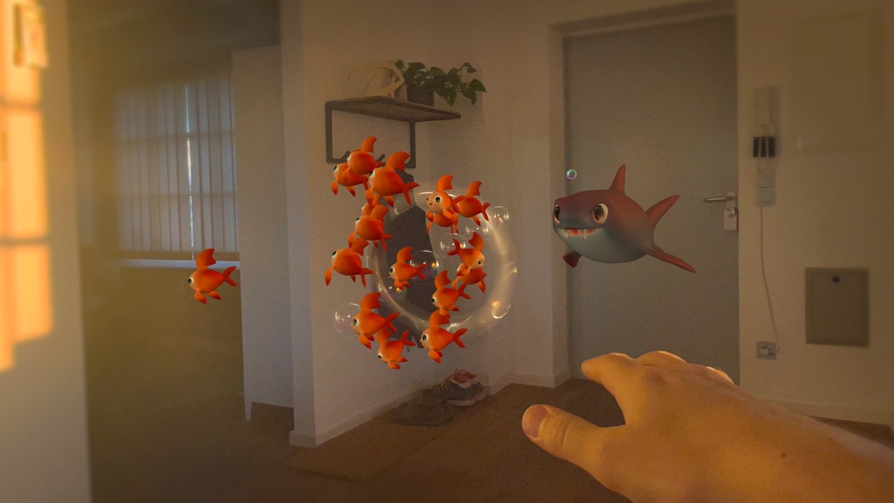Guide fish with your hand screenshot